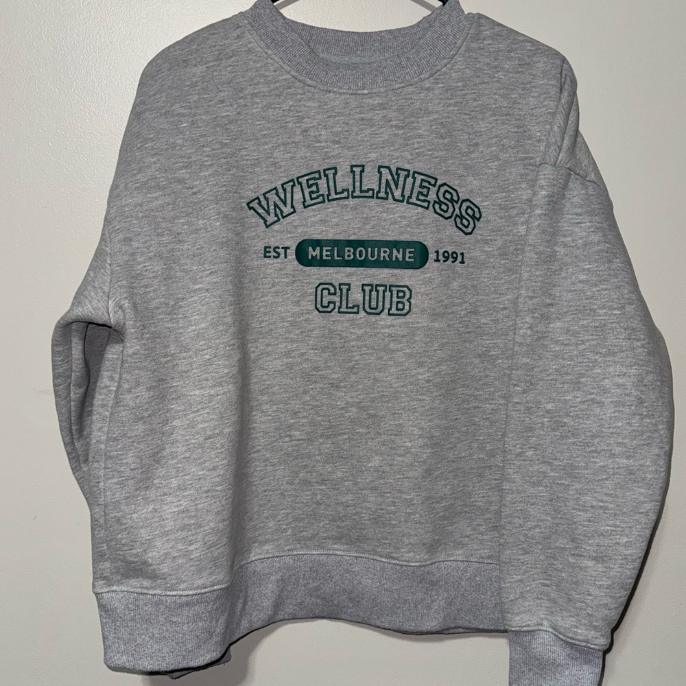 Wilo The Label Melbourne Wellness Club Crewneck Sweatshirt Size Small Gray Green